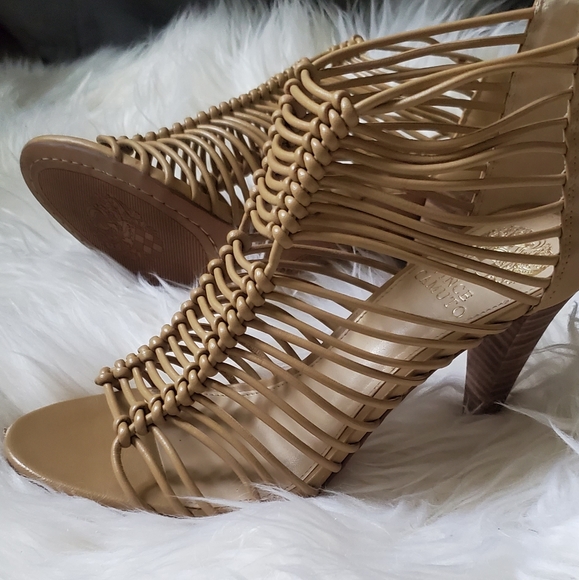 Shoes - Picture 5 of 7